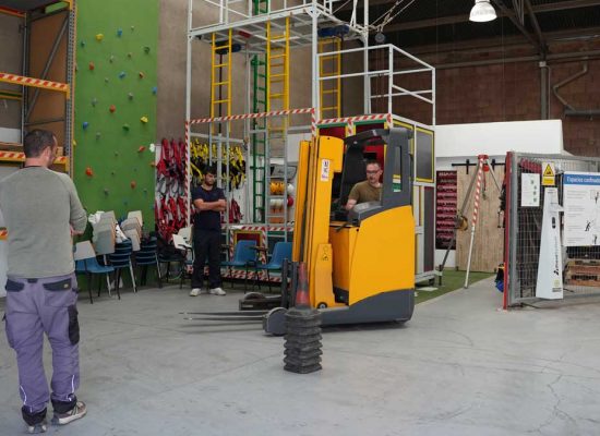 carretillas-elevadoras-retractil-castellon-prevesystem